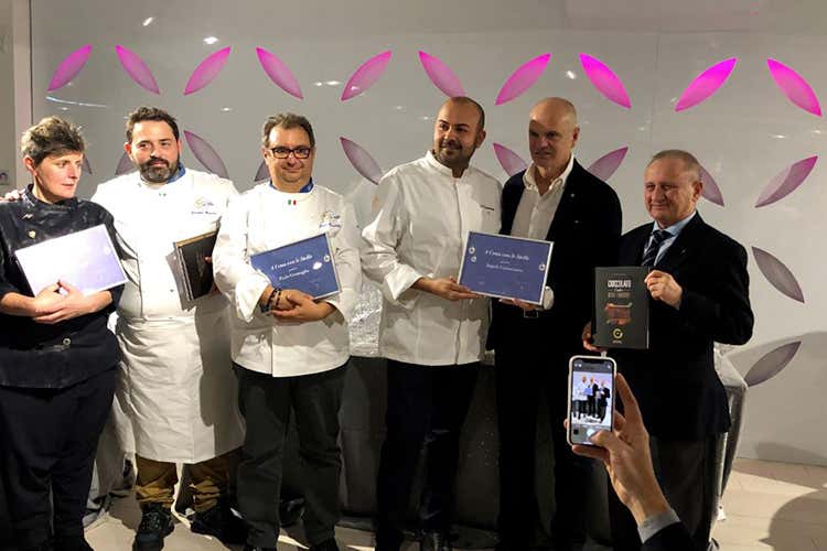 Viviana Varese, Giuseppe Mancino, Paolo Gramaglia, Angelo Carannante, Enrico Derflingher e Giuseppe Vaccarini (Euro-Toques, soci a quota 300 
In squadra anche Pepe e Bartolini)