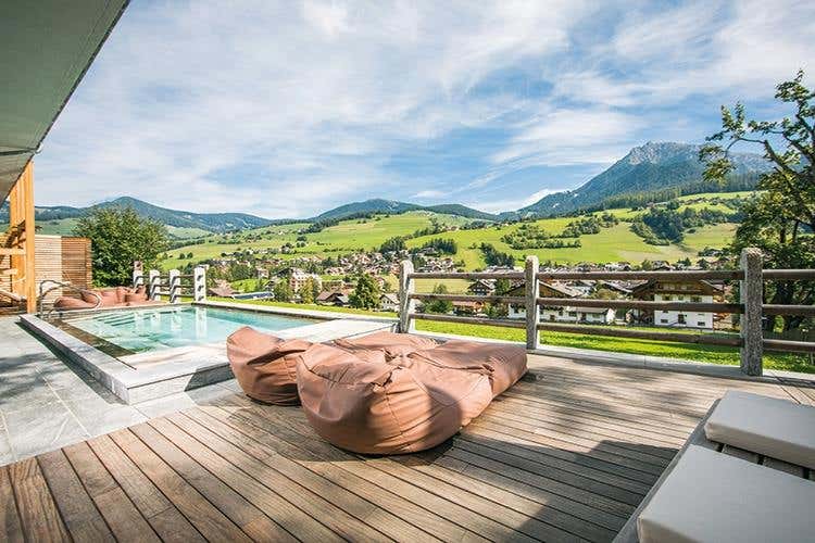 (Excelsior Dolomites Life Resort 
Design e comfort in Alto Adige)
