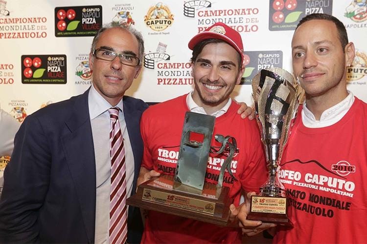 Antimo-Caputo, Andrea Cozzolino e Antonio Sorbillo (vincitore della categoria Pizza classica)