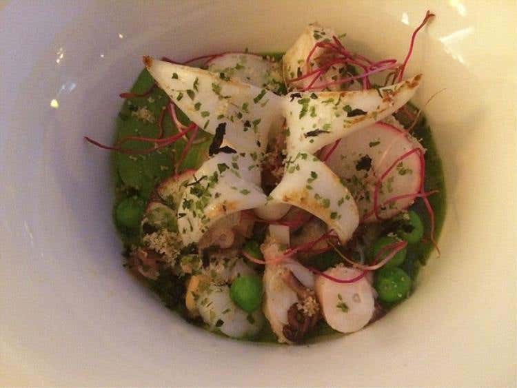 Insalata liquida di mare con trucioli di pane e acciughe - Claudio Petrolo