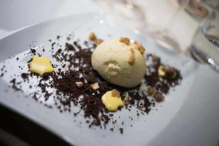 Semifreddo alle castagne (Famiglia e Territorio 
Parole d’ordine di Bruno Rocca Rabajà)