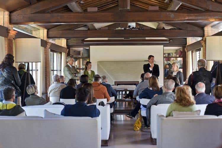 (Ferragamo, vino e arte a Il Borro 
Binomio vincente nella tenuta toscana)