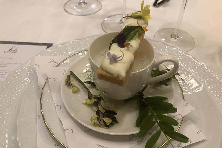Entrée: Crema di carciofi (“Fiola” dagli Usa al Marriott Venice 
Solo cucina italiana per Trabocchi)
