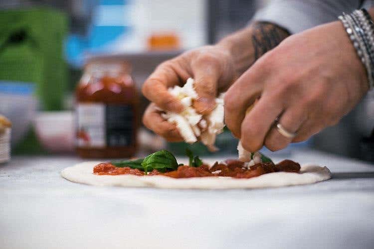 (Formazione con Molino Grassi 
In primo piano l'impasto diretto)