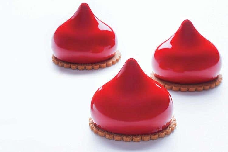 (Formazione e funzionalità alla base 
La pasticceria di Pavoni e Bachour)