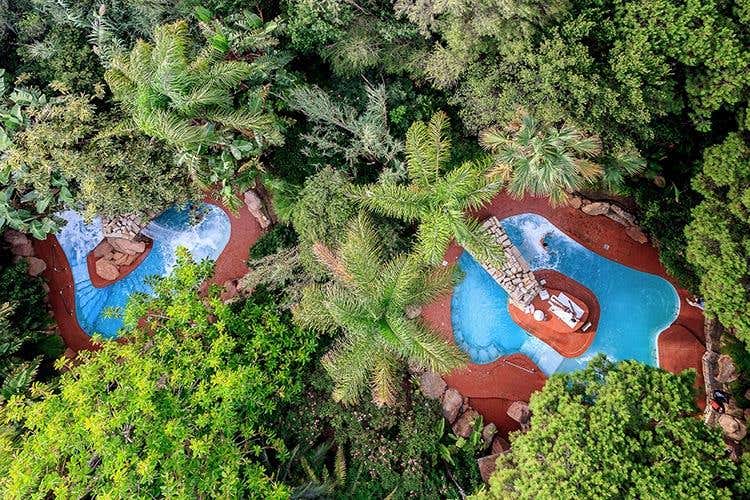 (Forte Village Resort 
La Sardegna racchiusa in uno scrigno)