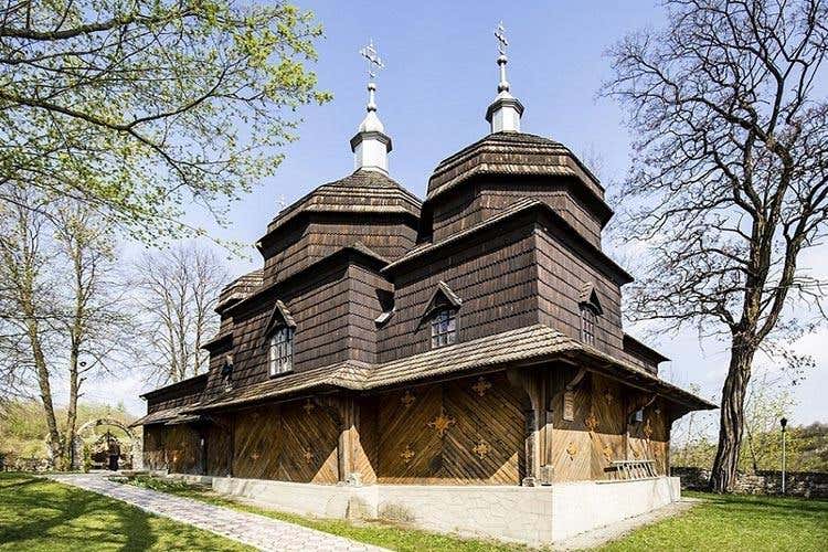 Fra storia e sacralità 
Un tour fra le chiese in legno dell'Ucraina