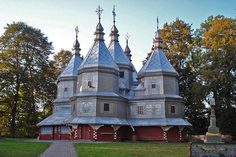 Fra storia e sacralità 
Un tour fra le chiese in legno dell'Ucraina
