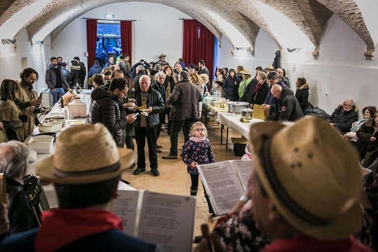 (Frantoi Aperti, 21ª edizione 
4 weekend tra passeggiate e degustazioni)