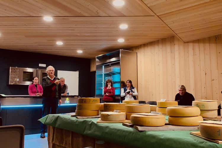 (Fums, profums, salums & Formandi
A Sutrio la festa del gusto)