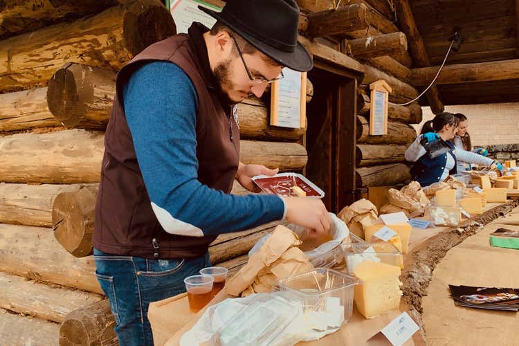 (Fums, profums, salums & Formandi
A Sutrio la festa del gusto)