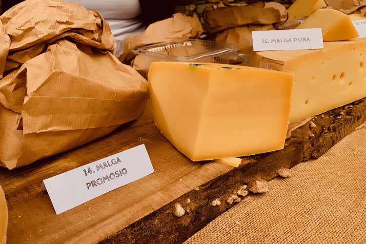 (Fums, profums, salums & Formandi
A Sutrio la festa del gusto)