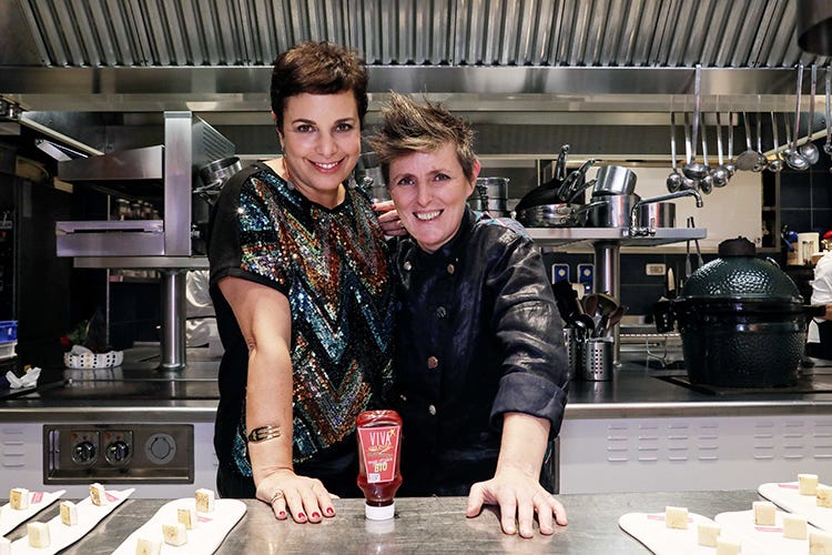 Viviana Varese e Francesca Romana Barberini (Gelinaz anche in casa Viva 
La Varese “cucina” l'austriaco Mraz)