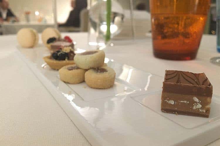 Gennaro Esposito da Umberto De Martino
Duetto in cucina al Florian Maison
DA FINIRE