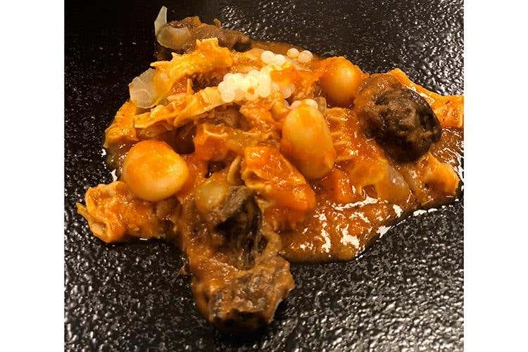 Trippa e lumache - La nostra trippa, lumache, fagioli, sedano e pomodoro (Gianni Tarabini da Derflingher a Taiwan 
Due serate a base di eccellenze italiane)