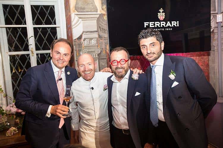 Da sinistra, Matteo Lunelli, Alfio Ghezzi e Giancarlo Morelli (Giulio Ferrari Rosé 
Esclusiva Riserva di grande intensità)