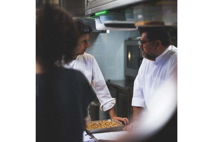 (Giuseppe Cereda e Angelo Sabatelli 
Cena a 4 mani firmata Chic)