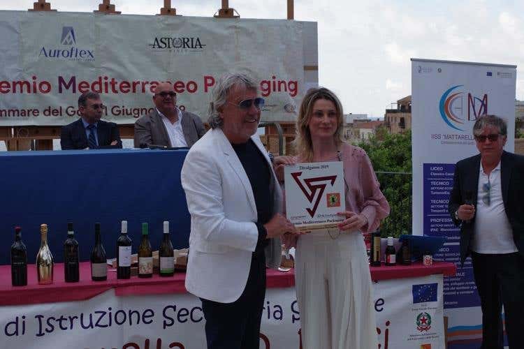 (Golden Pack ha premiato 
i “vestiti” di oli, vini e spirits)