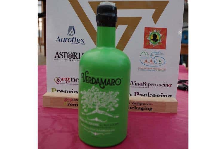 (Golden Pack ha premiato 
i “vestiti” di oli, vini e spirits)