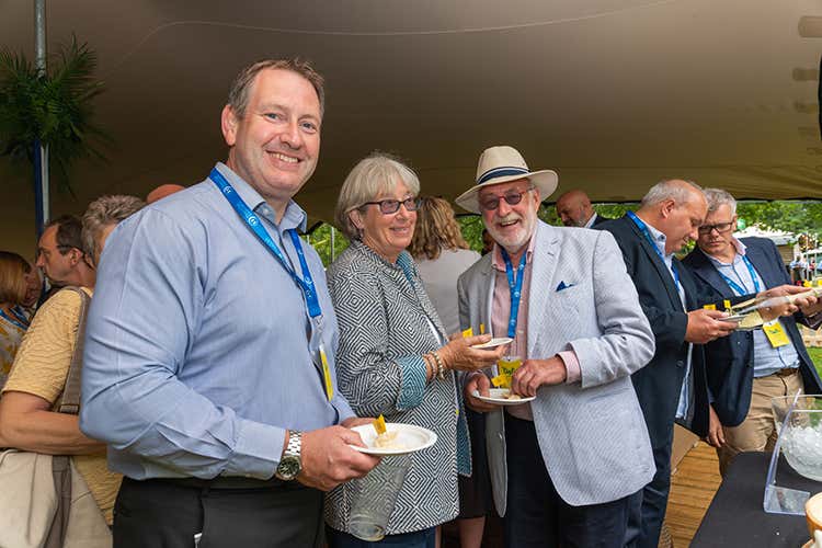 (Grana Padano Dop 
piace sempre più nel Regno Unito)