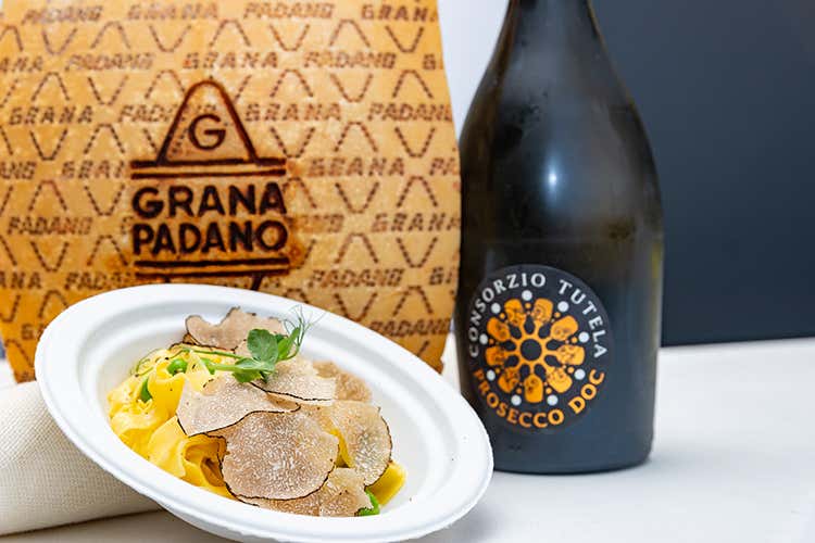 (Grana Padano Dop 
piace sempre più nel Regno Unito)