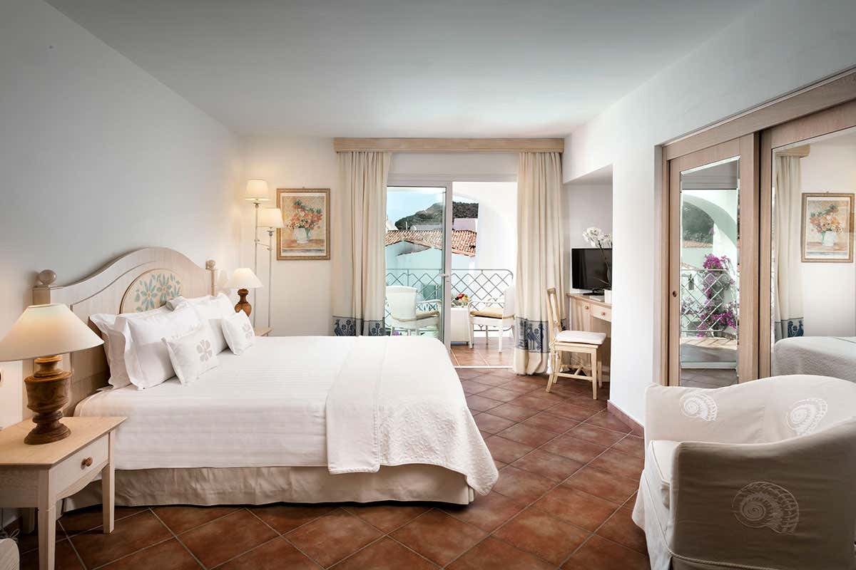 Una delle camere dell'albergo cinque stelle