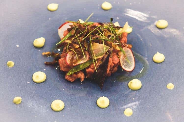 (Gruppo Clai, salumi e carni solo italiane 
Qualita, tradizione e formazione al centro)