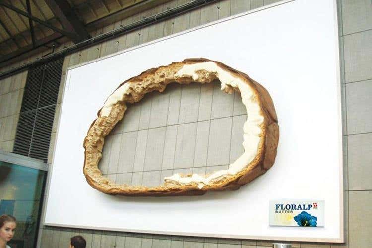 (Guerrilla marketing, comunicare 
in modo... £$unconventional$£)