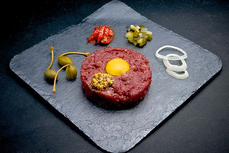 (Ham-Burger, la salute di oggi 
incontra l'allevamento di un tempo)