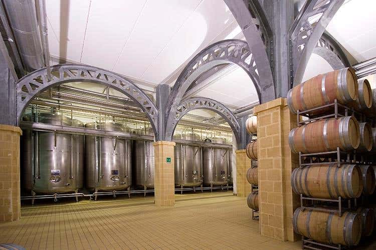 (Hedonis Feudo Arancio 
Un sorso di Sicilia)