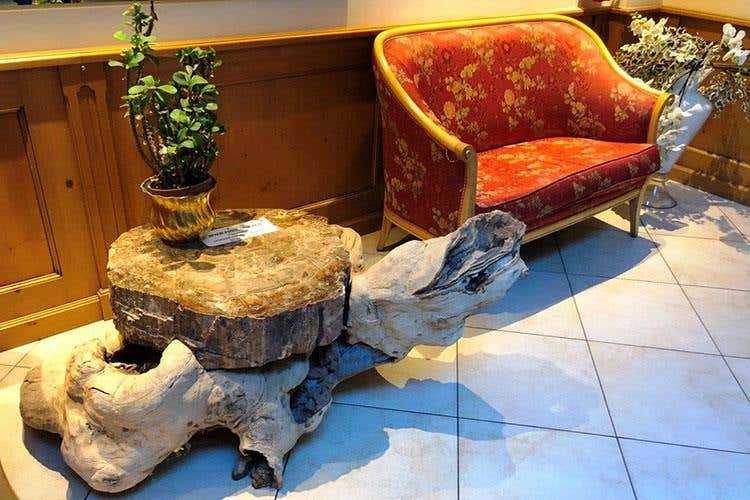 (Hotel Canada a Pinzolo 
Dall'America una storia trentina)