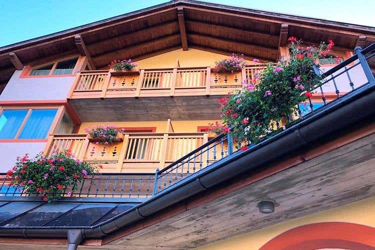 (Hotel Canada a Pinzolo 
Dall'America una storia trentina)