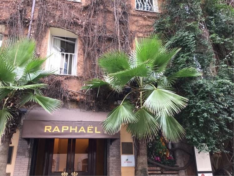 Hotel Raphaël a Roma, residenza di lusso 
dove vivere appieno l'accoglienza italiana