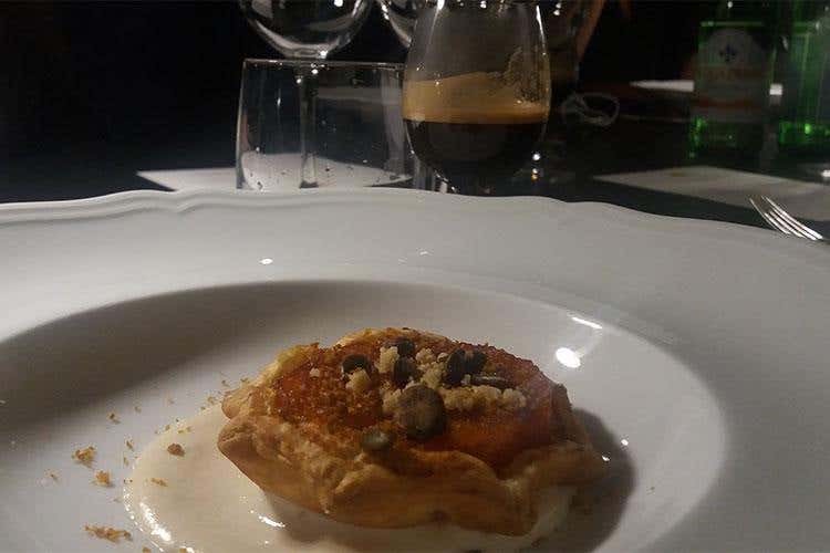 Tarte tatin di zucca, mandorle e soffritto