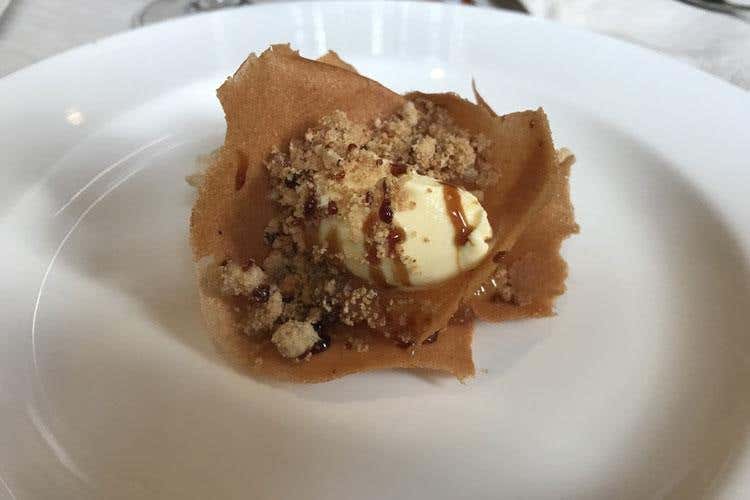Cono gelato al Grana Padano e riduzione al balsamico (I Jeunes Restaurateurs d'Europe interpretano il Grana Padano