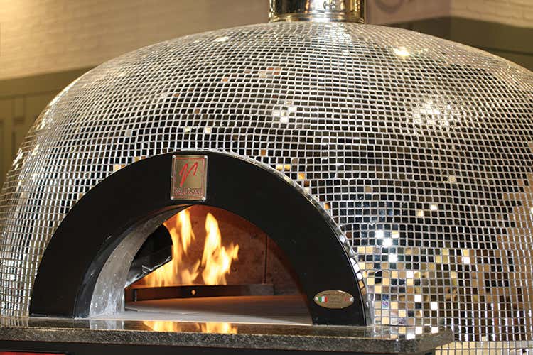 Forno con mosaico a specchio