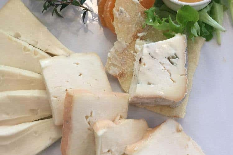 (I quattro mori e la Polenta 
Menu sardo-bergamasco a La Pelosetta)