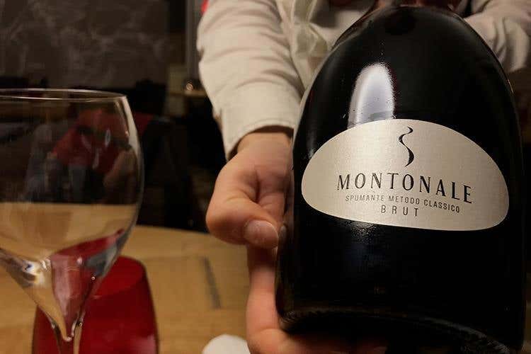 metodo Classico Brut Montonale (I segreti più intimi del gardesano 
in tavola al Ristorante Alle Rose di Salò)