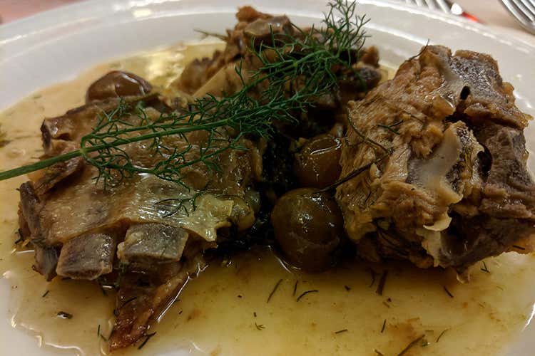 Agnello con le olive e il finocchietto selvatico - Ristorante Da Bruno (I vini di Santa Maria La Palma 
danno voce alla viticoltura sarda)
