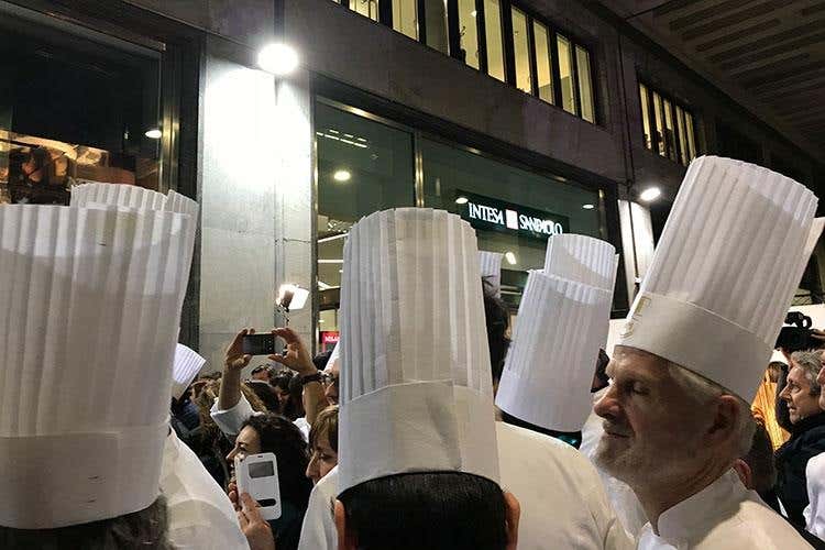 (Iginio Massari si mette in banca 
e apre a Milano con Intesa Sanpaolo)