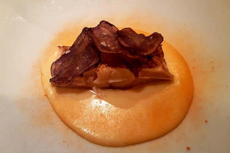 Salmerino alpino, rabarbaro, patata dolce, affumicata e croccante (Il Convivio di Madonna di Campiglio 
La cucina giapponese nelle Dolomiti)