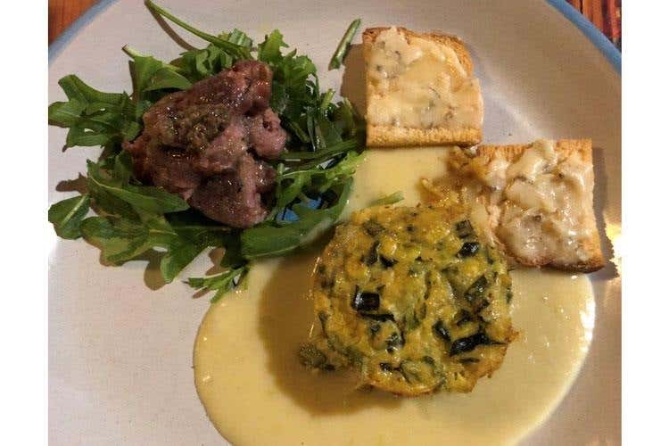 (Il fascino del Castello di Proceno 
Struttura del Mille in un piccolo borgo)