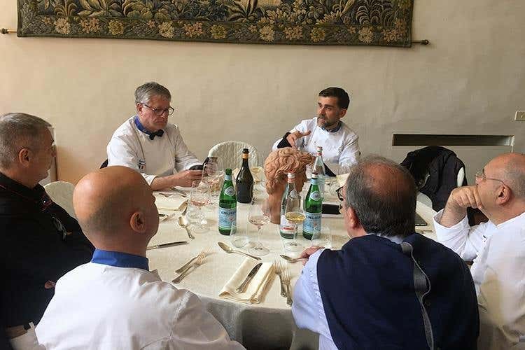 Il lunch di Matteo Sangiovanni Da Paestum alla tavola di Euro-Toques