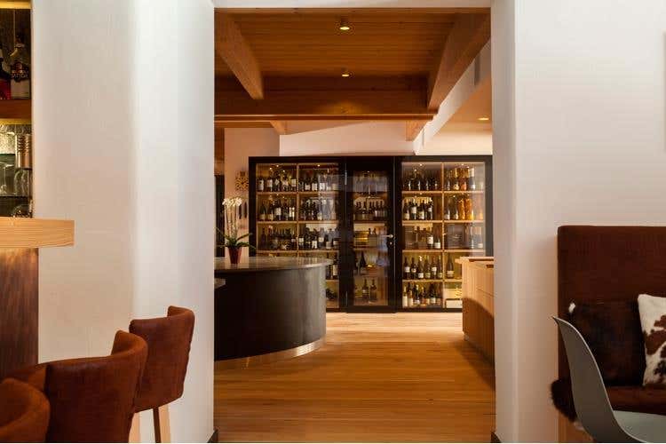 (Il lusso silenzioso del Garberhof 
tra relax e rituali di purificazione)