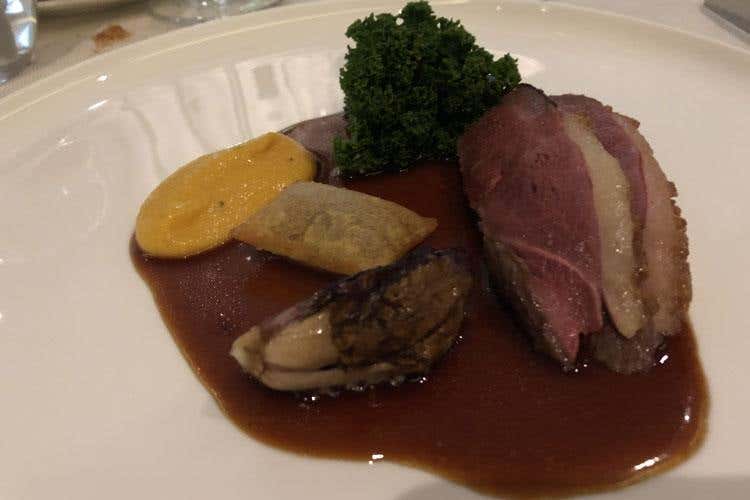 (Il percorso di Canzian verso la “purezza” 
In sala come a teatro, menu italianissimo)