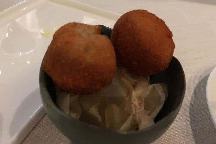 (Il percorso di Canzian verso la “purezza” 
In sala come a teatro, menu italianissimo)