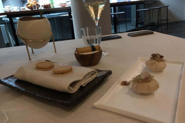 (Il percorso di Canzian verso la “purezza” 
In sala come a teatro, menu italianissimo)