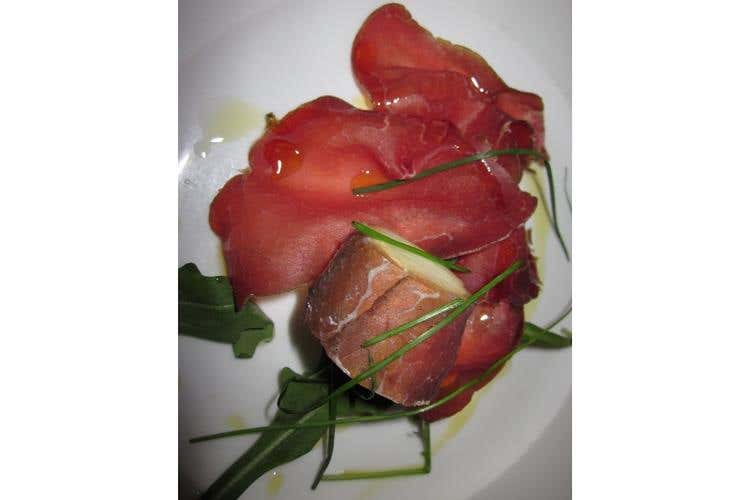 Involtini di bresaola con formaggio di malga di Valbrona - Il piacere di mangiare all’italiana 
Ristoranti regionali alla “prima” dell’anno