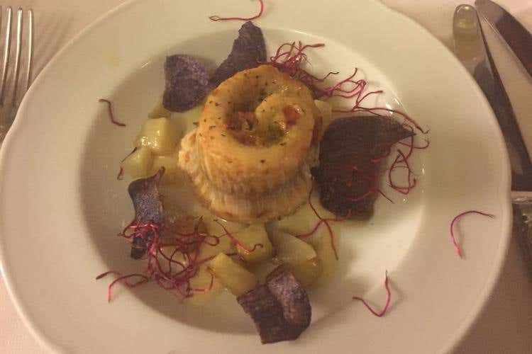 Turbante di salmerino cestinato con topinambur e salsa all' aglio dolce - Il piacere di mangiare all’italiana 
Ristoranti regionali alla “prima” dell’anno