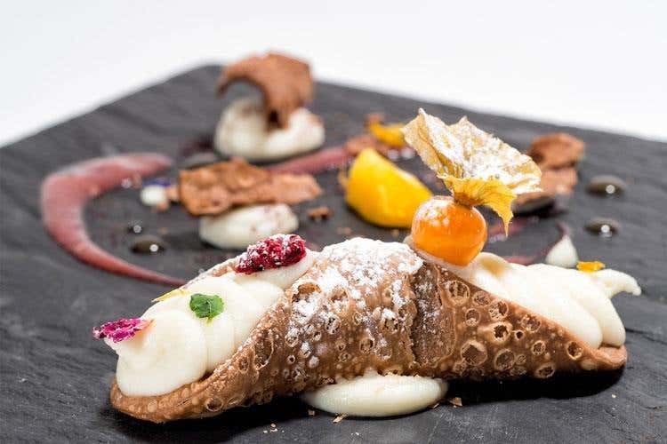 Cannolo - (£$Il posto del cuore$£ 
Al Ficodindia, Sicilia mon amour)